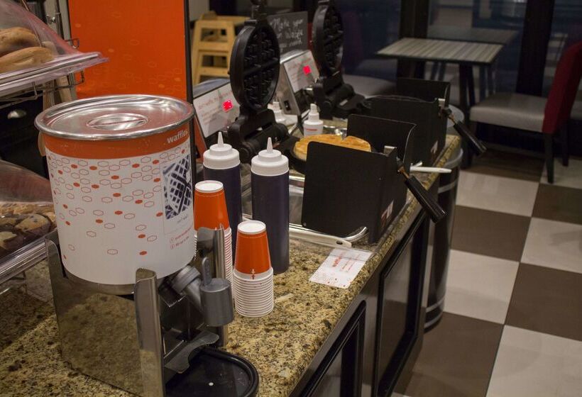 هتل Hampton Inn Savannah Historic District