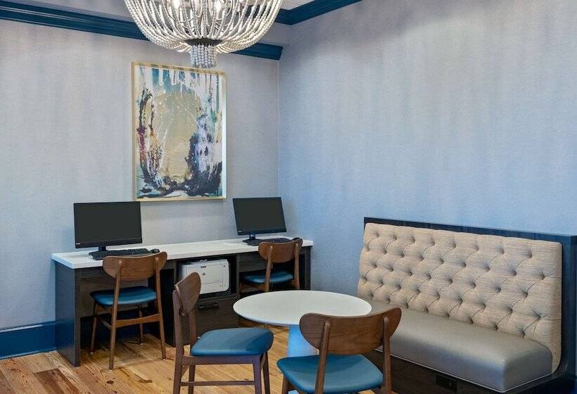 هتل Hampton Inn Savannah Historic District