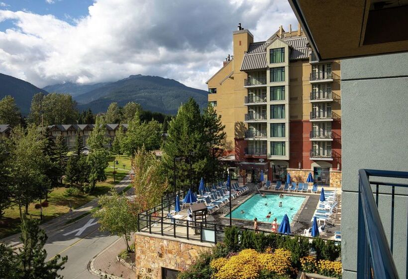 هتل Hilton Whistler Resort & Spa