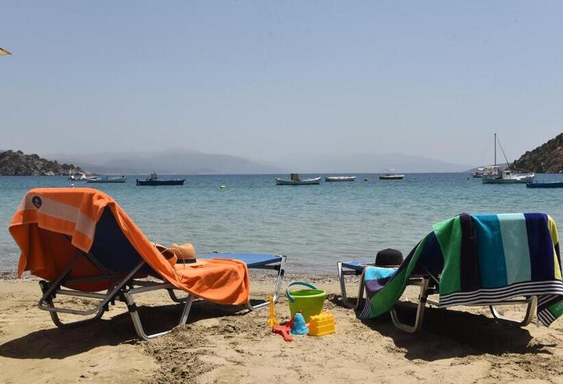 هتل Knossos