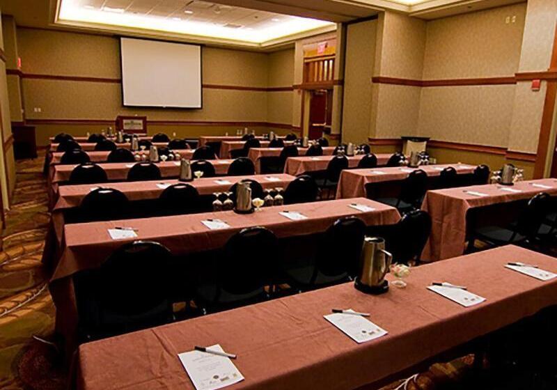 هتل Seneca Niagara Resort & Casino