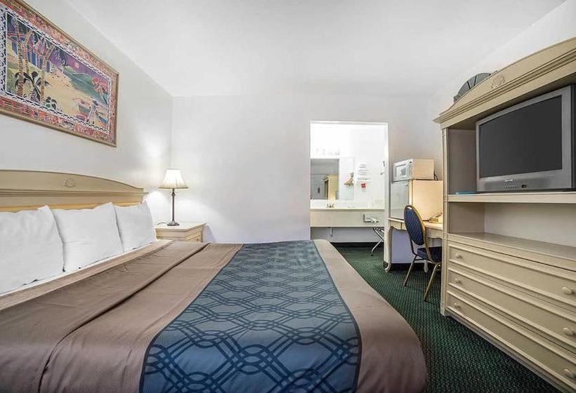 Отель Travel Inn Lewiston