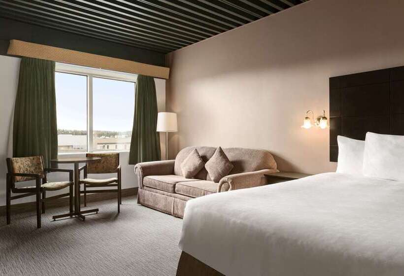 מוטל Travelodge By Wyndham Baie Comeau