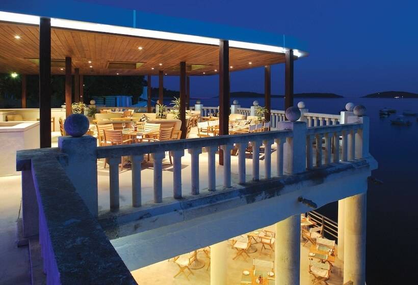 هتل Amfora Hvar Grand Beach Resort