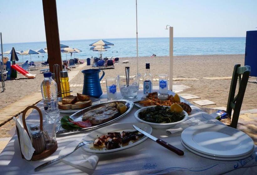 בית מלון כפרי Aphrodite Beach