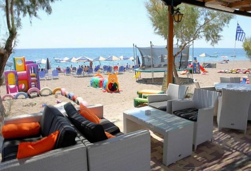 בית מלון כפרי Aphrodite Beach