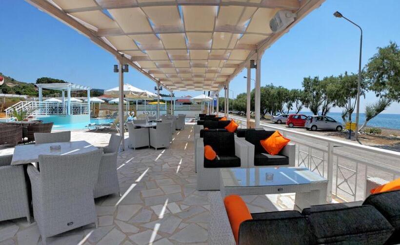 בית מלון כפרי Aphrodite Beach