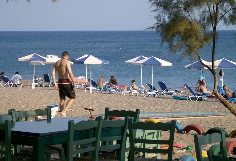 בית מלון כפרי Aphrodite Beach