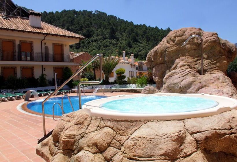 هتل Balneario Parque De Cazorla