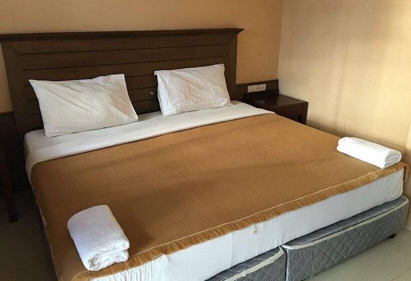 هتل Drop In Club Resort & Spa