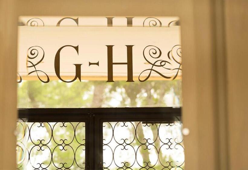 Grand Hotel Des Lecques; Bw Signature Collection