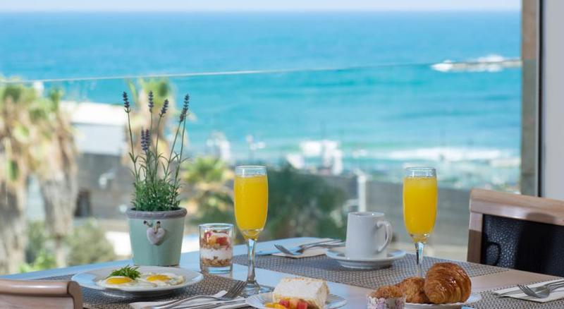 ホテル Leonardo Gordon Beach