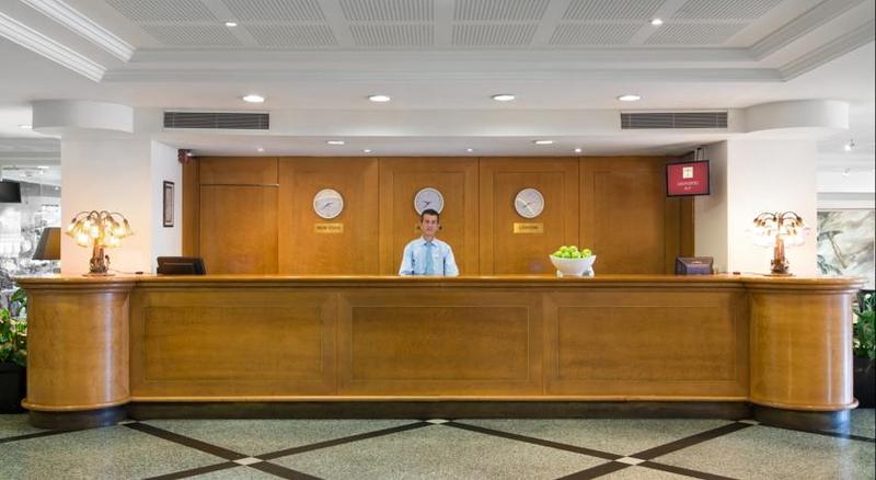 ホテル Leonardo Gordon Beach