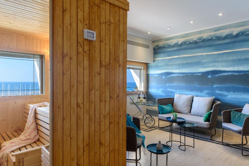 ホテル Leonardo Gordon Beach