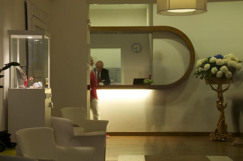 فندق Plaza Varese