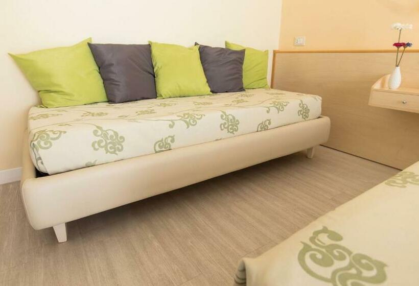 בית מלון כפרי Savoy