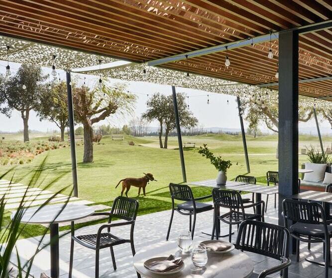 فندق Empordà Golf Resort