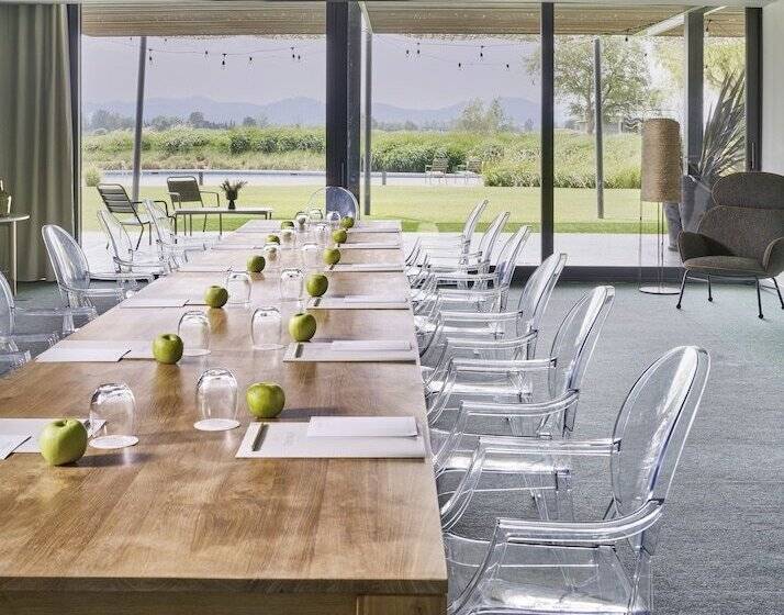 Отель Empordà Golf Resort