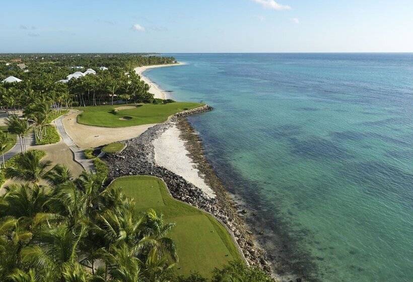 هتل Tortuga Bay