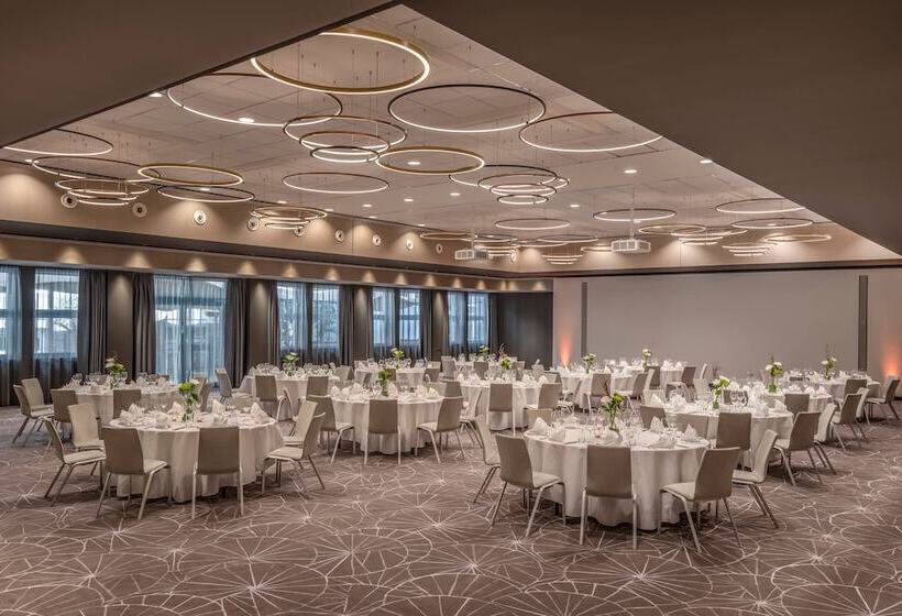 בית מלון כפרי Cologne Marriott