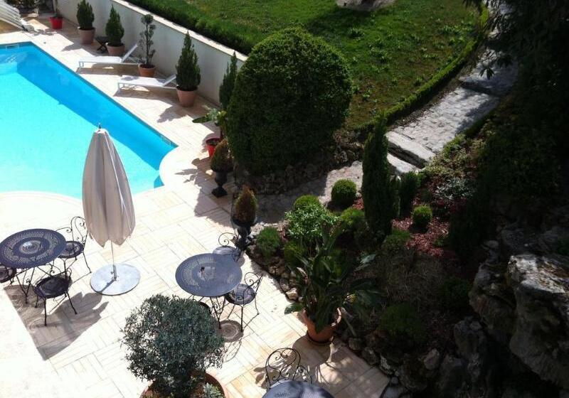 هتل Hôtel La Villa Eugene