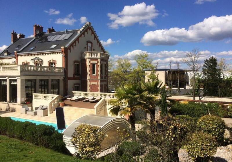 هتل Hôtel La Villa Eugene