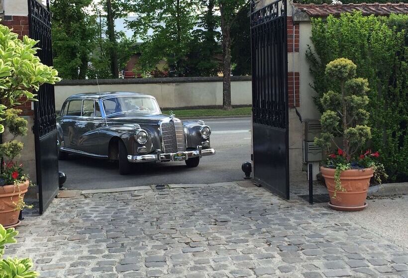 هتل Hôtel La Villa Eugene