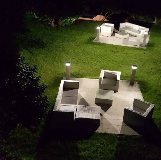 هتل Les Jardins De La Glaciere