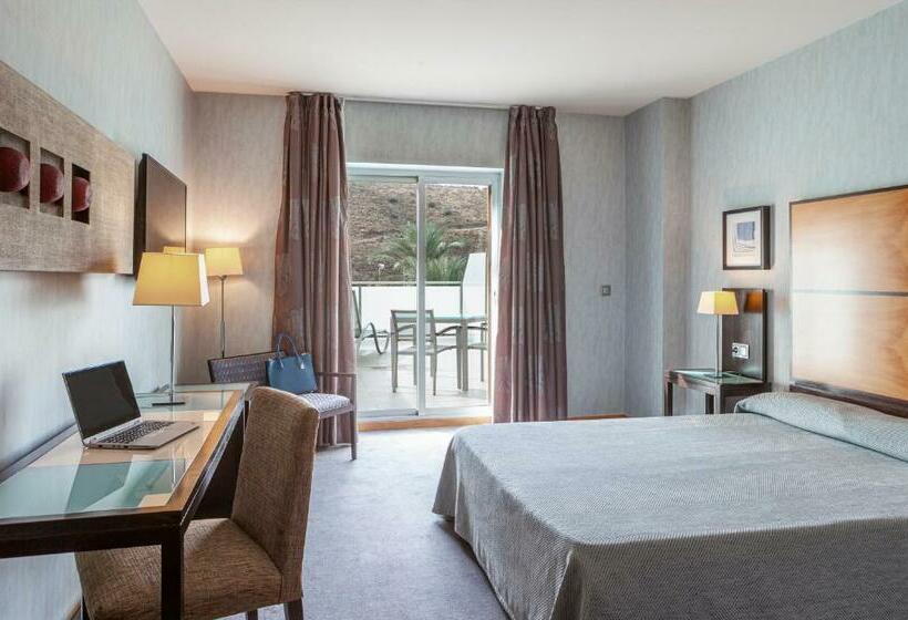 هتل Macia Real De La Alhambra