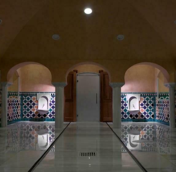 هتل Macia Real De La Alhambra