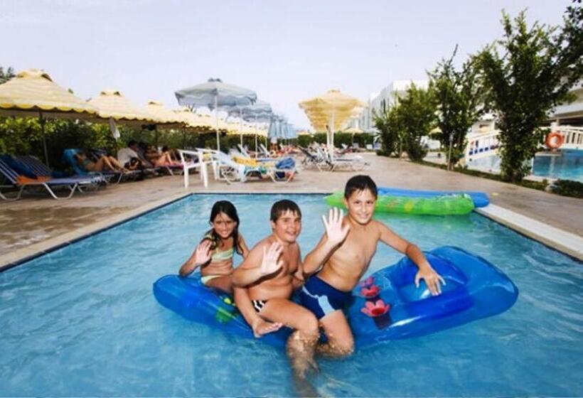 هتل Memphis Beach
