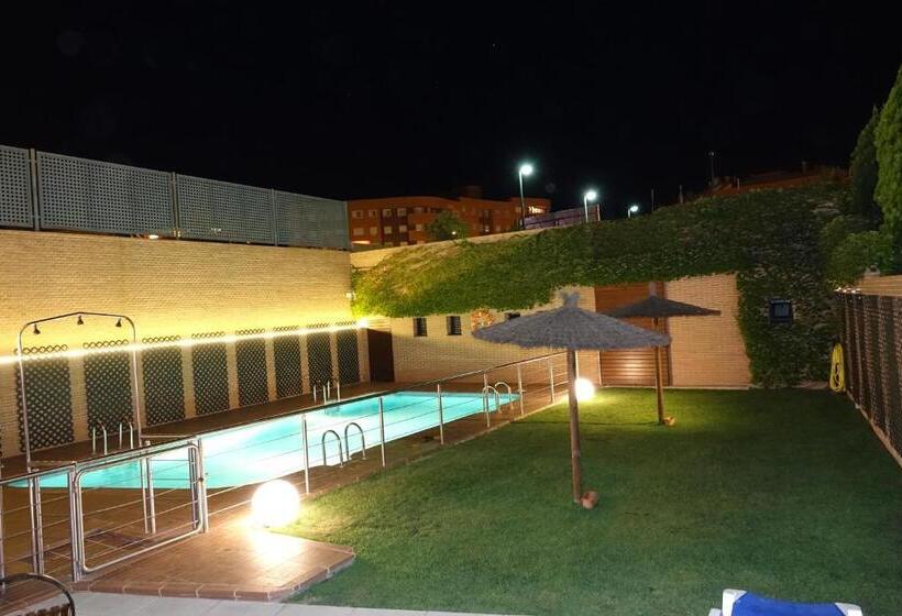 Отель Reston Valdemoro