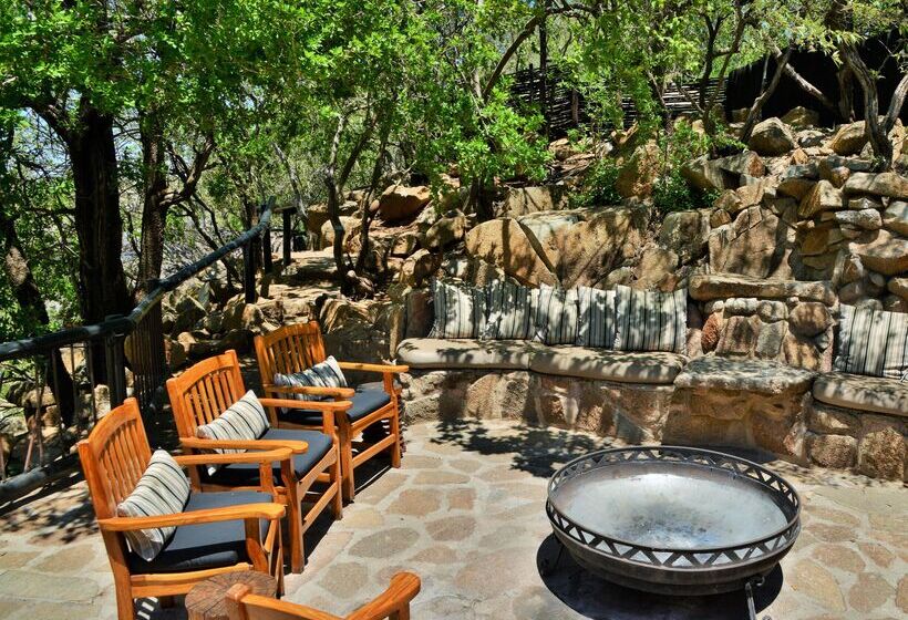 فندق Tshukudu Bush Lodge