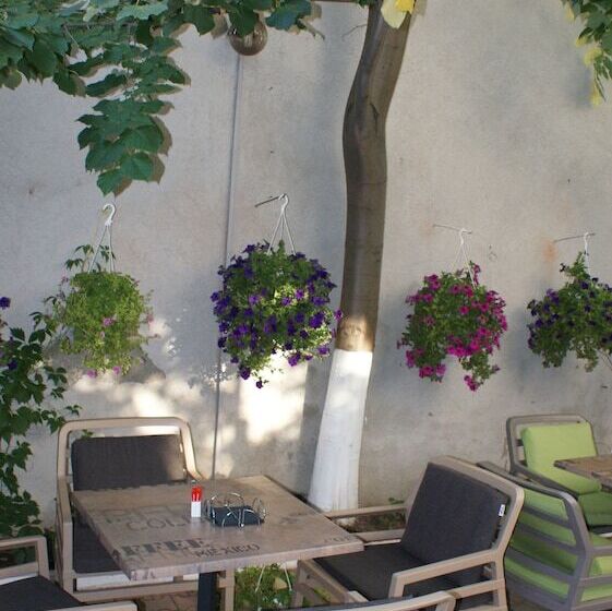 هتل Unique Boutique