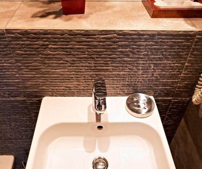 هتل Unique Boutique