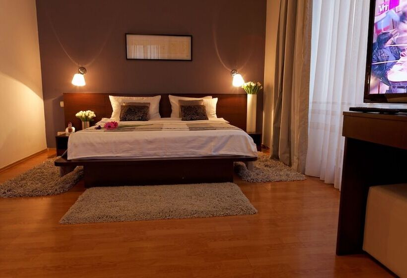 هتل Unique Boutique