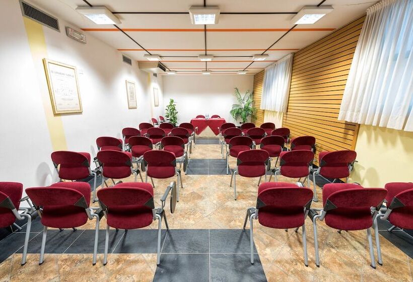 בית מלון כפרי West Point Airport