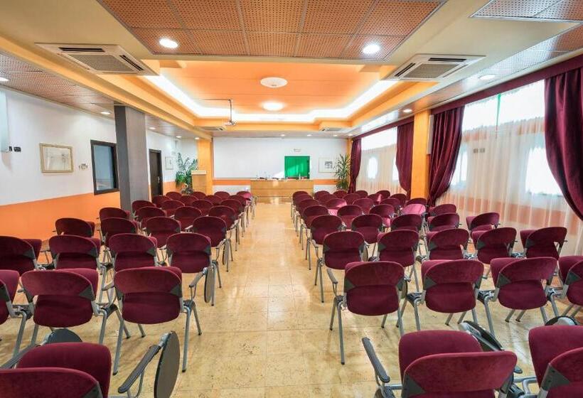 בית מלון כפרי West Point Airport