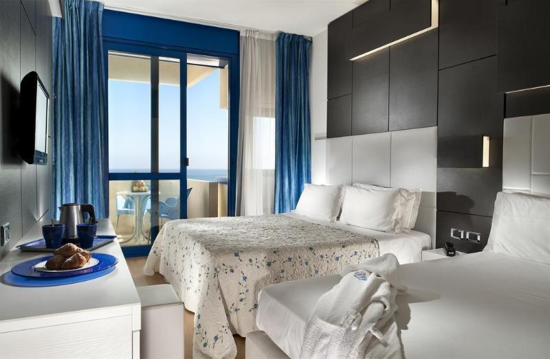 هتل Baltic Riccione Fronte Mare
