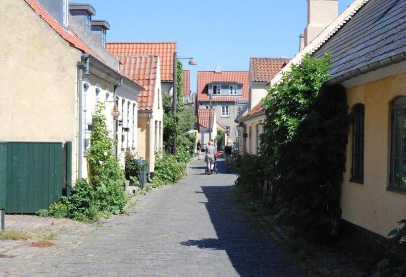 هتل Copenhagen Airport