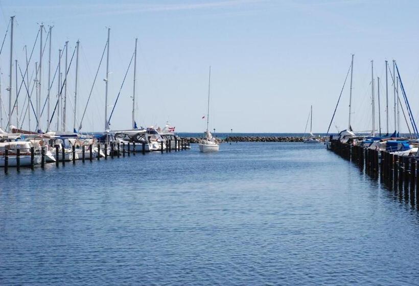 هتل Copenhagen Airport