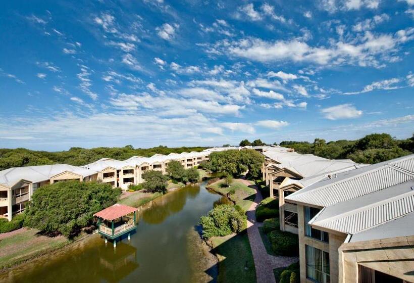 בית מלון כפרי Abbey Beach Resort