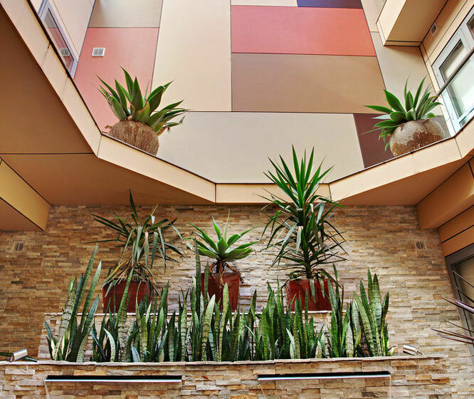 هتل Quality Apartments Camperdown