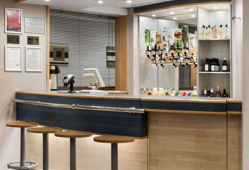 هتل Days Inn By Wyndham Donington