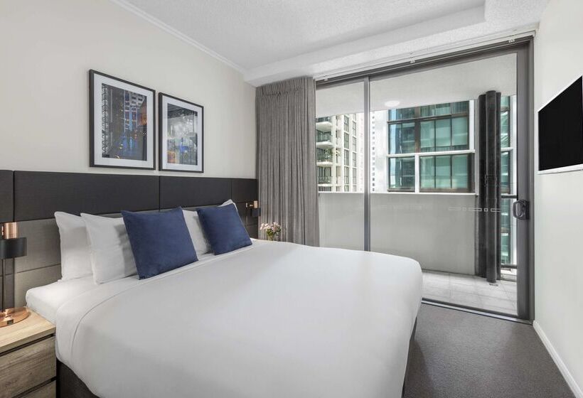 هتل Oaks Brisbane On Margaret Suites
