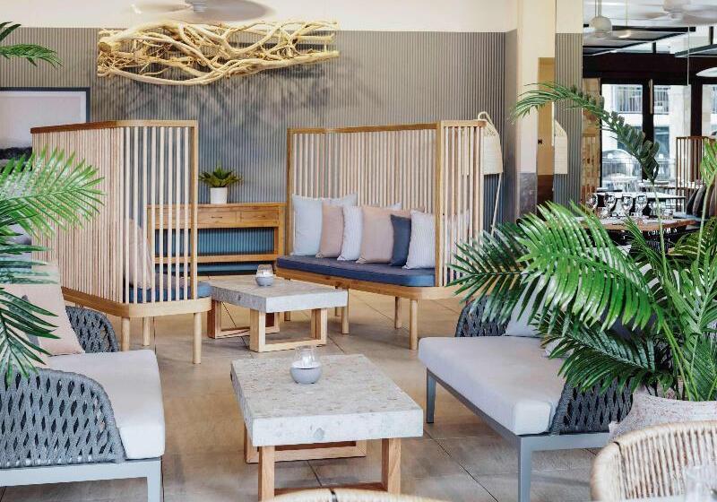 בית מלון כפרי Pullman Port Douglas Sea Temple Resort And Spa