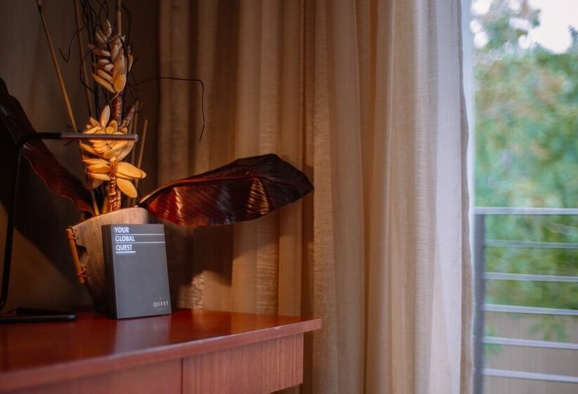 בית מלון כפרי Quest Flemington