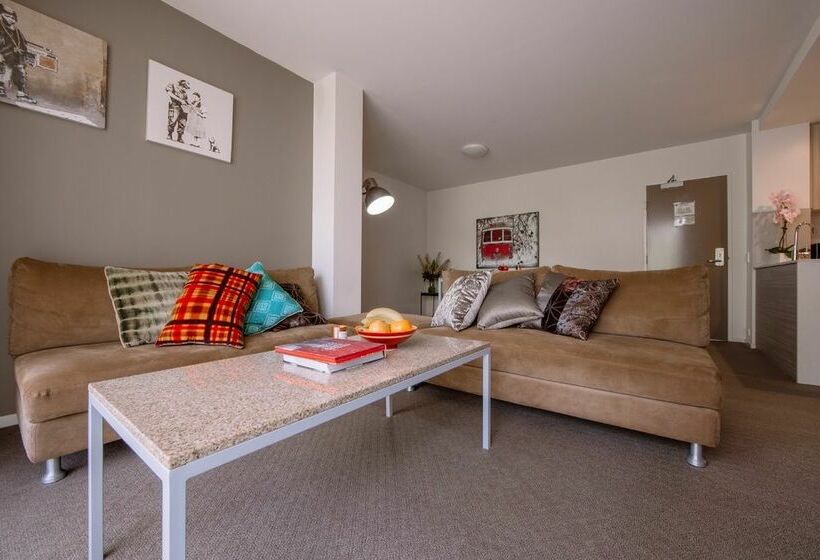 בית מלון כפרי Quest Flemington