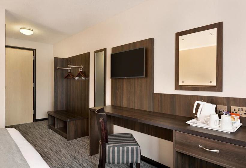 בית מלון כפרי Ramada Bristol West