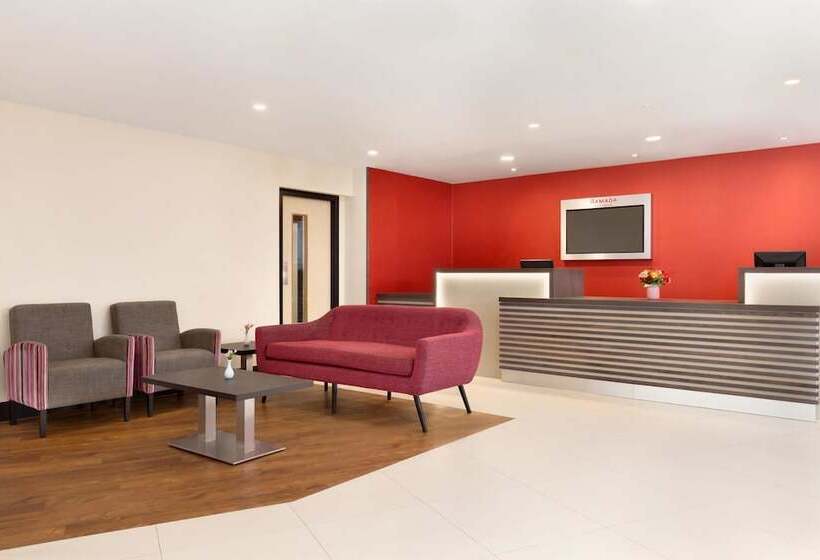 בית מלון כפרי Ramada Bristol West